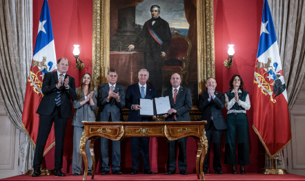 Com Reconstrucción Nacional Web.jpg