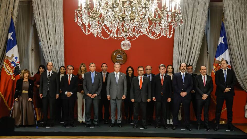 Cambio Gabinete Kast